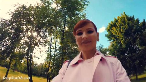 HD видео, большая задница, вуайерист, высокие каблуки, публичное обнажение, эксгибиционизм