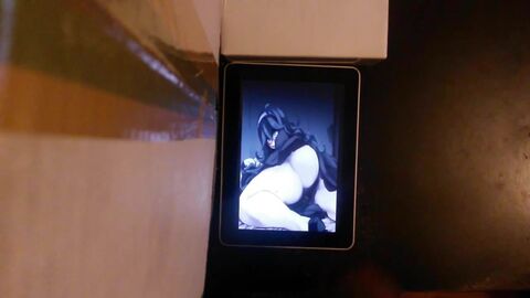 HD видео, кончает на фото (гей), мастурбация (гей)